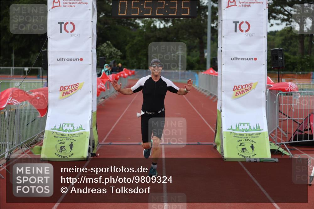14.06.2026 - 7 Türme Triathlon Andreas Tolksdorf http://msf.ph/oto/9809324 14.06.2026 16:52:34 Ziel 748 meine-sportfotos.de