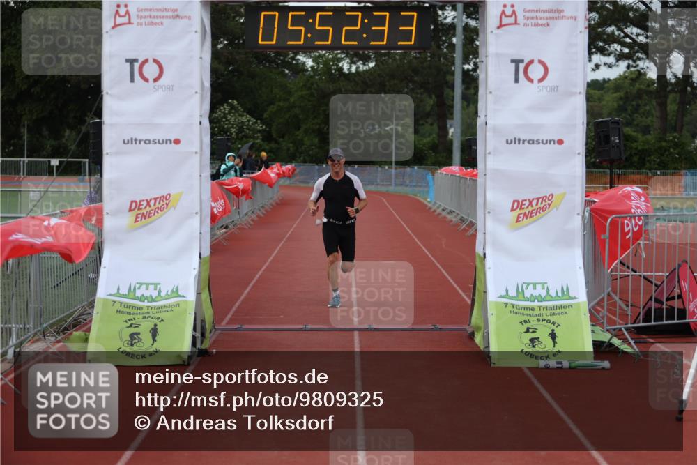 14.06.2026 - 7 Türme Triathlon Andreas Tolksdorf http://msf.ph/oto/9809325 14.06.2026 16:52:32 Ziel 748 meine-sportfotos.de