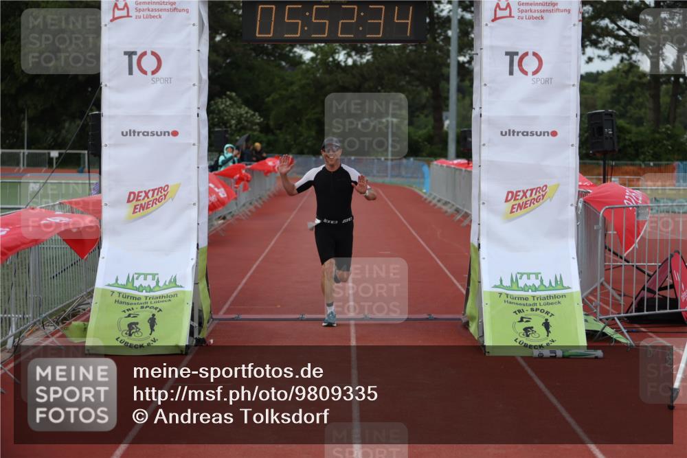 14.06.2026 - 7 Türme Triathlon Andreas Tolksdorf http://msf.ph/oto/9809335 14.06.2026 16:52:33 Ziel 748 meine-sportfotos.de