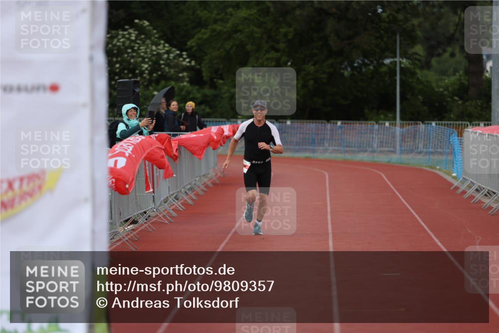 14.06.2026 - 7 Türme Triathlon Andreas Tolksdorf http://msf.ph/oto/9809357 14.06.2026 16:52:28 Ziel 748 meine-sportfotos.de