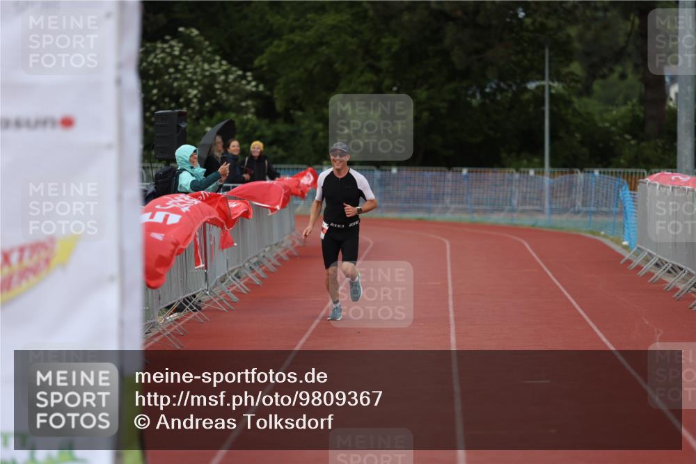 14.06.2026 - 7 Türme Triathlon Andreas Tolksdorf http://msf.ph/oto/9809367 14.06.2026 16:52:28 Ziel 748 meine-sportfotos.de