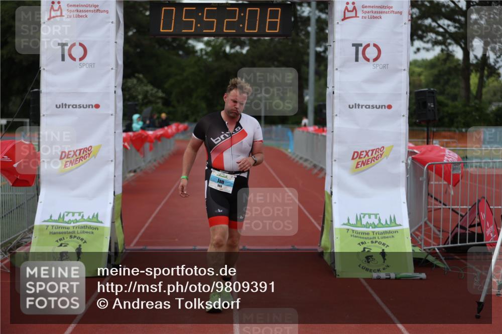 14.06.2026 - 7 Türme Triathlon Andreas Tolksdorf http://msf.ph/oto/9809391 14.06.2026 16:52:07 Ziel 969 meine-sportfotos.de