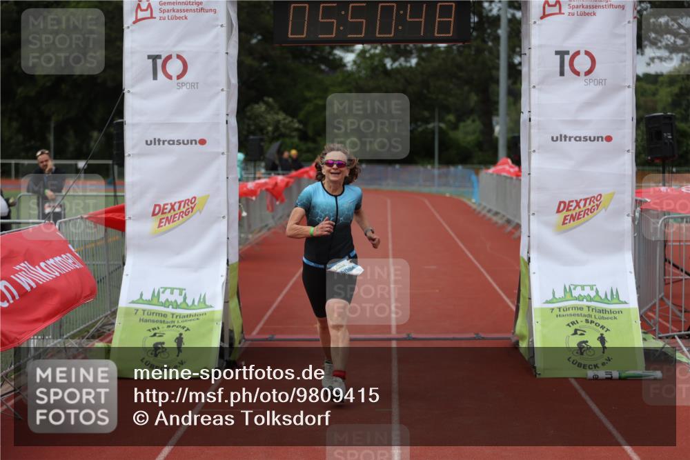 14.06.2026 - 7 Türme Triathlon Andreas Tolksdorf http://msf.ph/oto/9809415 14.06.2026 16:50:47 Ziel 1122 meine-sportfotos.de