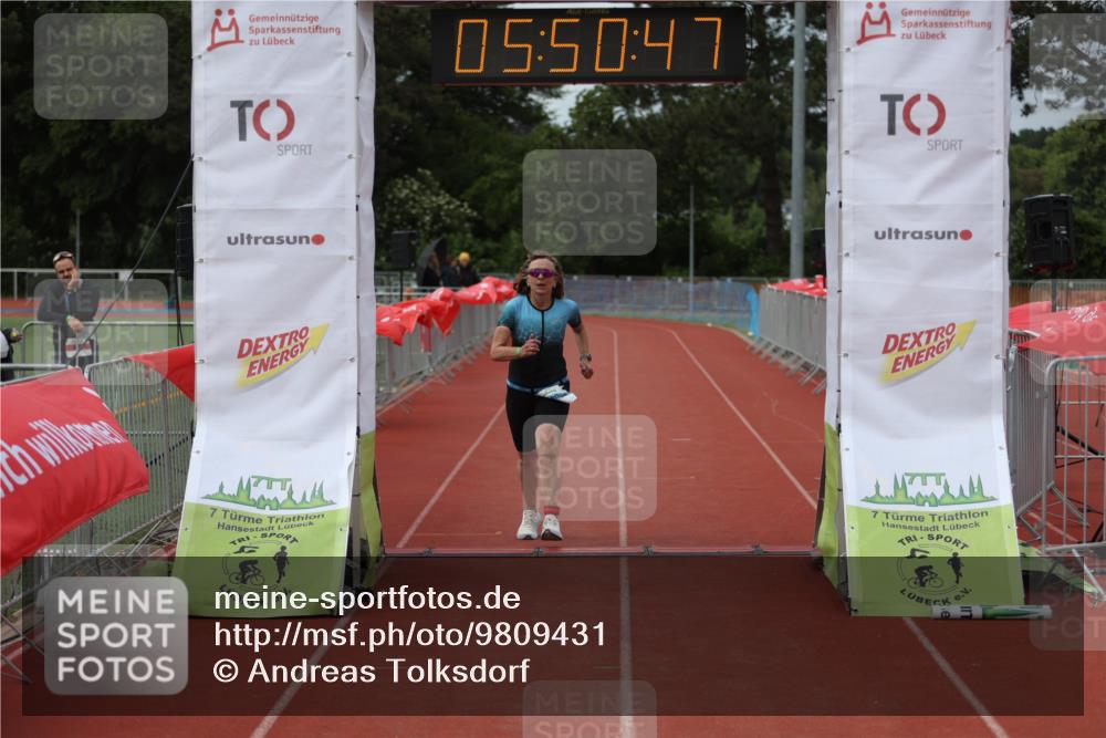 14.06.2026 - 7 Türme Triathlon Andreas Tolksdorf http://msf.ph/oto/9809431 14.06.2026 16:50:46 Ziel 1122 meine-sportfotos.de