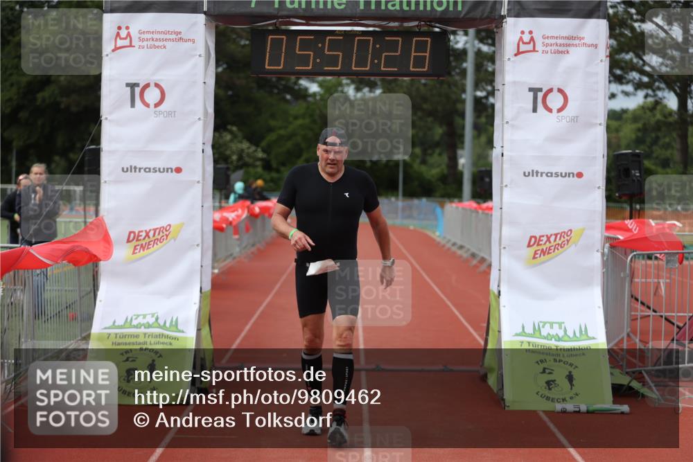 14.06.2026 - 7 Türme Triathlon Andreas Tolksdorf http://msf.ph/oto/9809462 14.06.2026 16:50:27 Ziel 694, 766 meine-sportfotos.de