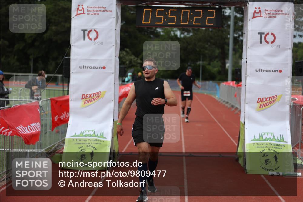 14.06.2026 - 7 Türme Triathlon Andreas Tolksdorf http://msf.ph/oto/9809477 14.06.2026 16:50:21 Ziel 694, 766 meine-sportfotos.de