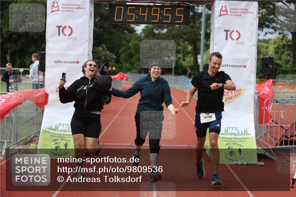 14.06.2026 - 7 Türme Triathlon Andreas Tolksdorf http://msf.ph/oto/9809536 14.06.2026 16:49:53 Ziel 829, 861, 891 meine-sportfotos.de