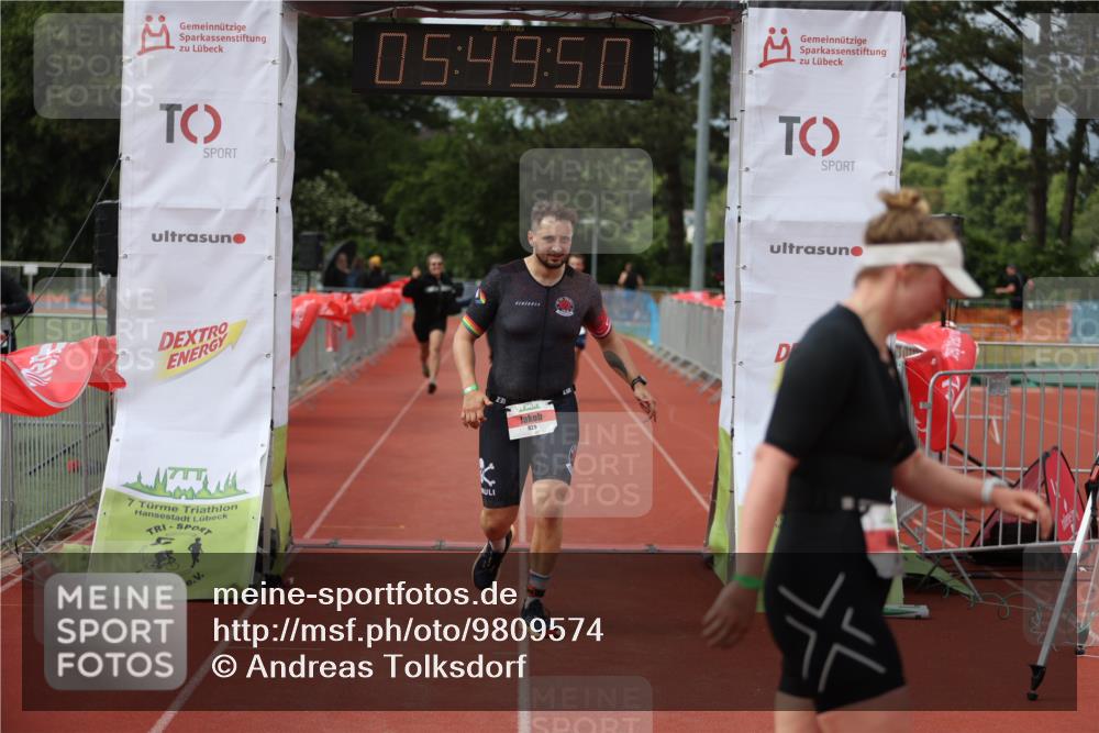 14.06.2026 - 7 Türme Triathlon Andreas Tolksdorf http://msf.ph/oto/9809574 14.06.2026 16:49:48 Ziel 767, 829, 861, 891 meine-sportfotos.de