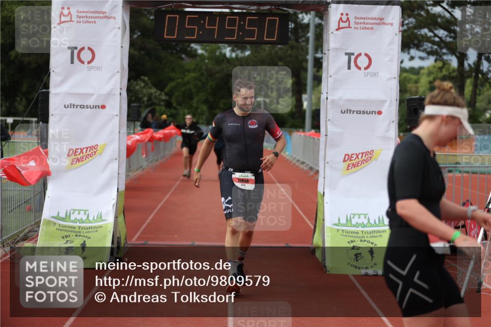 14.06.2026 - 7 Türme Triathlon Andreas Tolksdorf http://msf.ph/oto/9809579 14.06.2026 16:49:49 Ziel 767, 829, 861, 891 meine-sportfotos.de