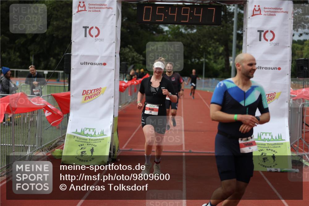 14.06.2026 - 7 Türme Triathlon Andreas Tolksdorf http://msf.ph/oto/9809600 14.06.2026 16:49:46 Ziel 767, 829, 861, 891 meine-sportfotos.de