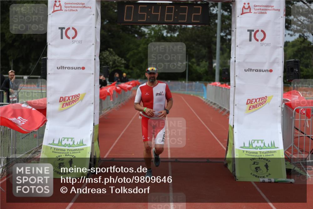 14.06.2026 - 7 Türme Triathlon Andreas Tolksdorf http://msf.ph/oto/9809646 14.06.2026 16:48:31 Ziel 631 meine-sportfotos.de
