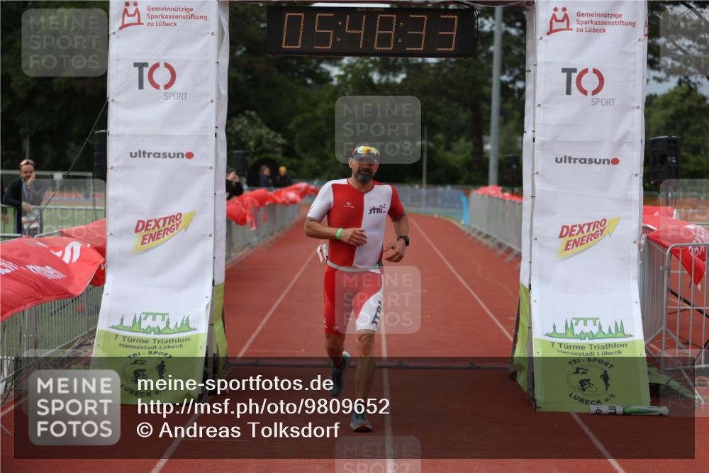 14.06.2026 - 7 Türme Triathlon Andreas Tolksdorf http://msf.ph/oto/9809652 14.06.2026 16:48:31 Ziel 631 meine-sportfotos.de