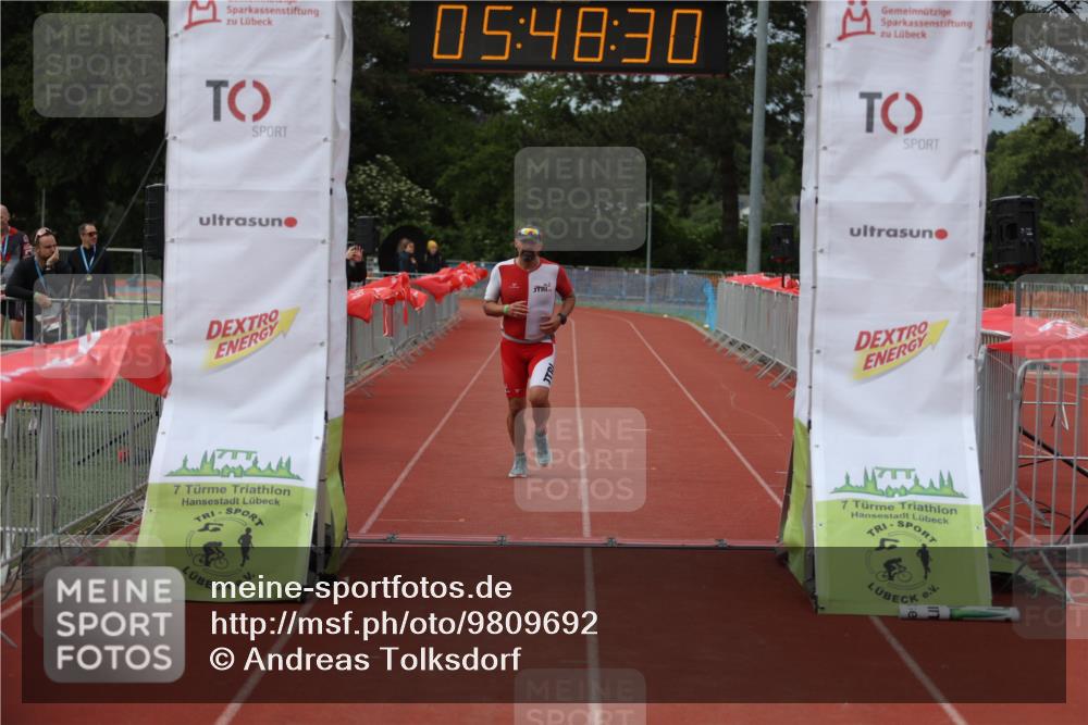 14.06.2026 - 7 Türme Triathlon Andreas Tolksdorf http://msf.ph/oto/9809692 14.06.2026 16:48:29 Ziel 631 meine-sportfotos.de