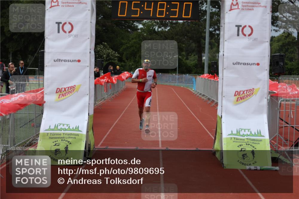 14.06.2026 - 7 Türme Triathlon Andreas Tolksdorf http://msf.ph/oto/9809695 14.06.2026 16:48:29 Ziel 631 meine-sportfotos.de