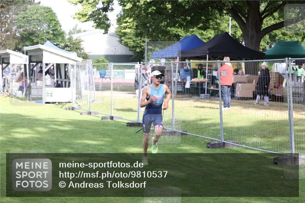 14.06.2026 - 7 Türme Triathlon Andreas Tolksdorf http://msf.ph/oto/9810537 14.06.2026 08:23:52 Schwimmen  meine-sportfotos.de
