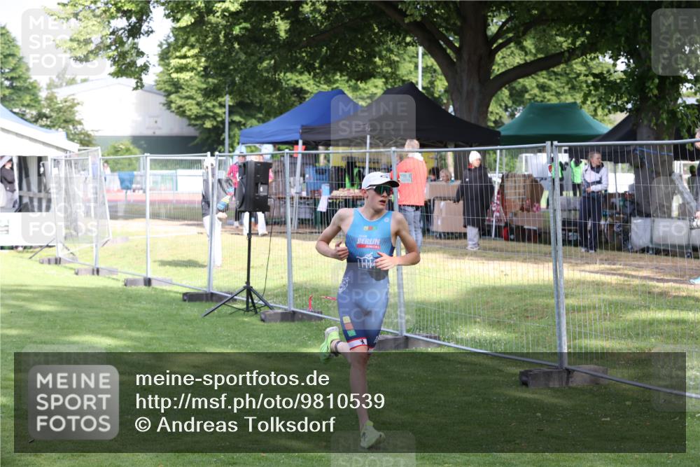 14.06.2026 - 7 Türme Triathlon Andreas Tolksdorf http://msf.ph/oto/9810539 14.06.2026 08:23:53 Schwimmen  meine-sportfotos.de