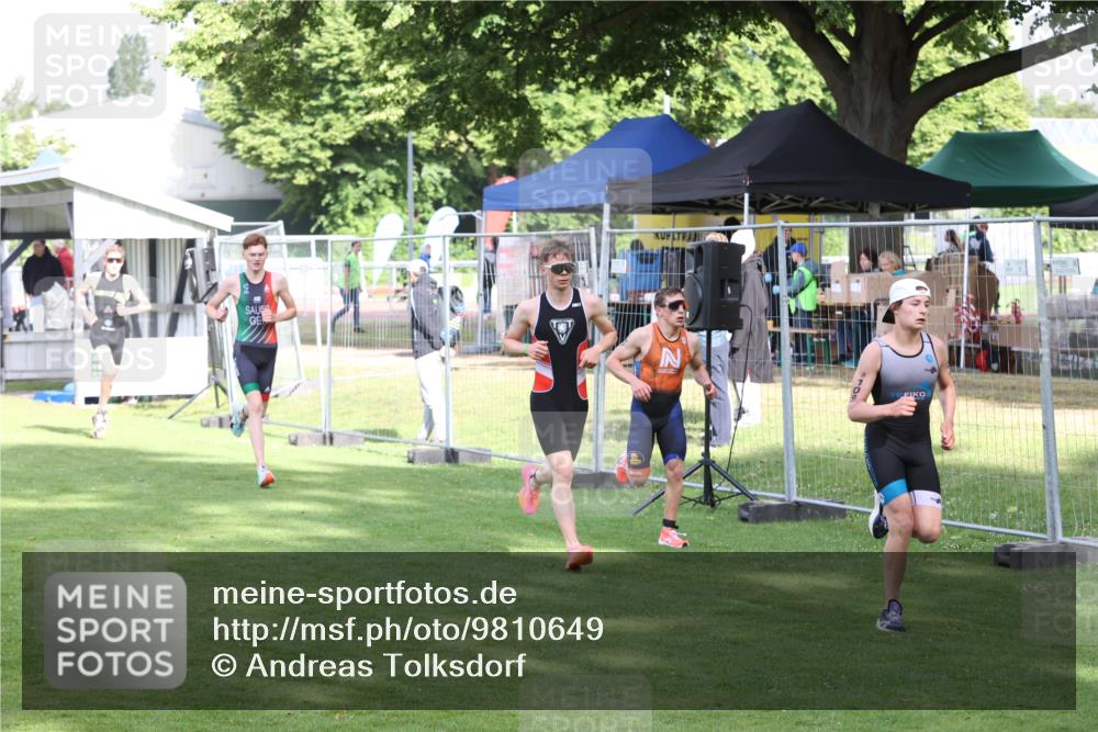 14.06.2026 - 7 Türme Triathlon Andreas Tolksdorf http://msf.ph/oto/9810649 14.06.2026 08:25:18 Schwimmen  meine-sportfotos.de