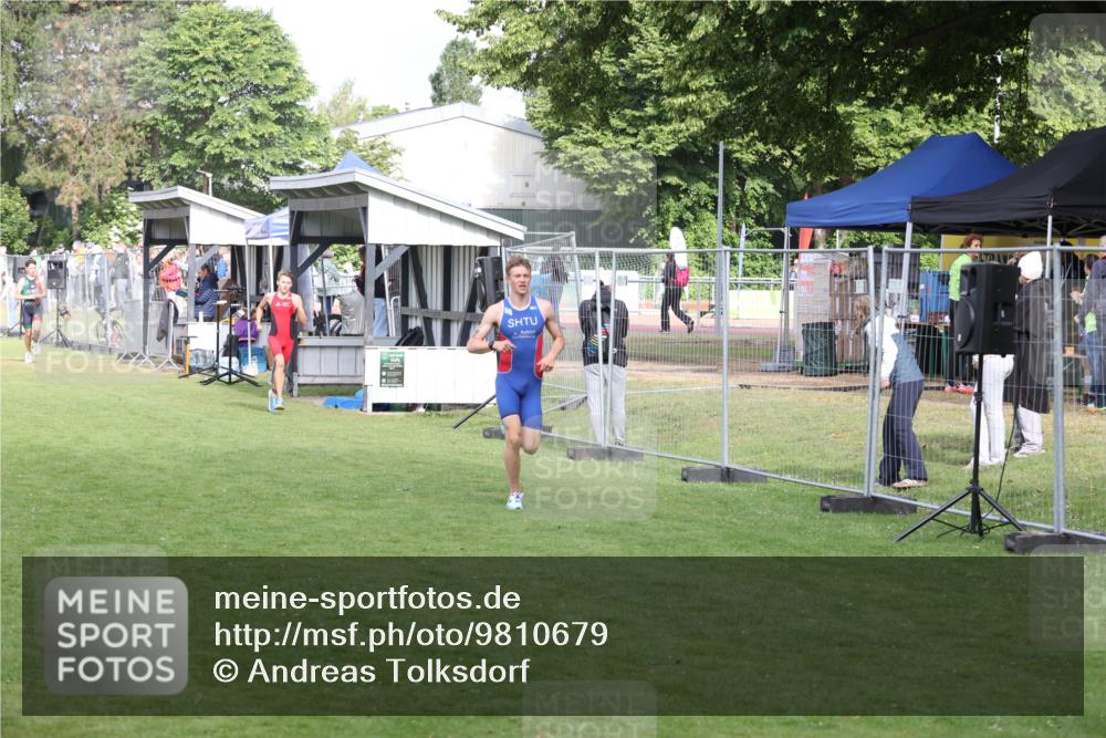 14.06.2026 - 7 Türme Triathlon Andreas Tolksdorf http://msf.ph/oto/9810679 14.06.2026 08:26:35 Schwimmen  meine-sportfotos.de