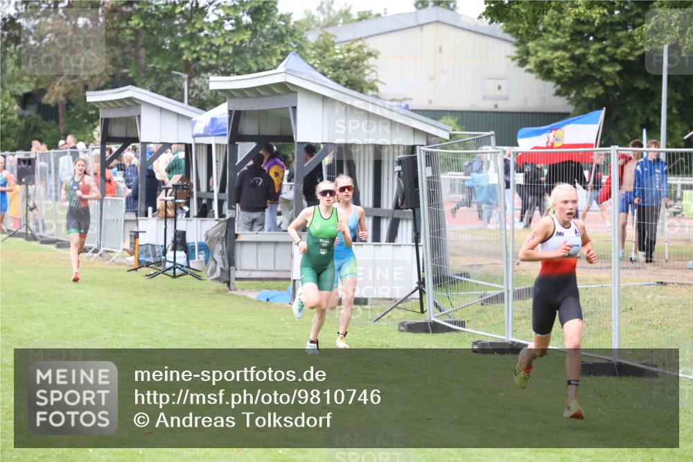 14.06.2026 - 7 Türme Triathlon Andreas Tolksdorf http://msf.ph/oto/9810746 14.06.2026 08:44:42 Schwimmen  meine-sportfotos.de