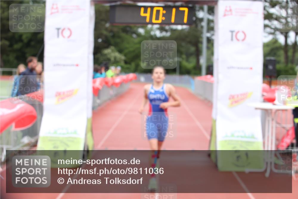 14.06.2026 - 7 Türme Triathlon Andreas Tolksdorf http://msf.ph/oto/9811036 14.06.2026 08:58:08 Schwimmen  meine-sportfotos.de