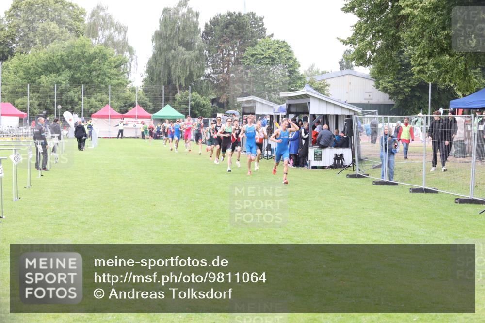 14.06.2026 - 7 Türme Triathlon Andreas Tolksdorf http://msf.ph/oto/9811064 14.06.2026 09:16:11 Schwimmen  meine-sportfotos.de