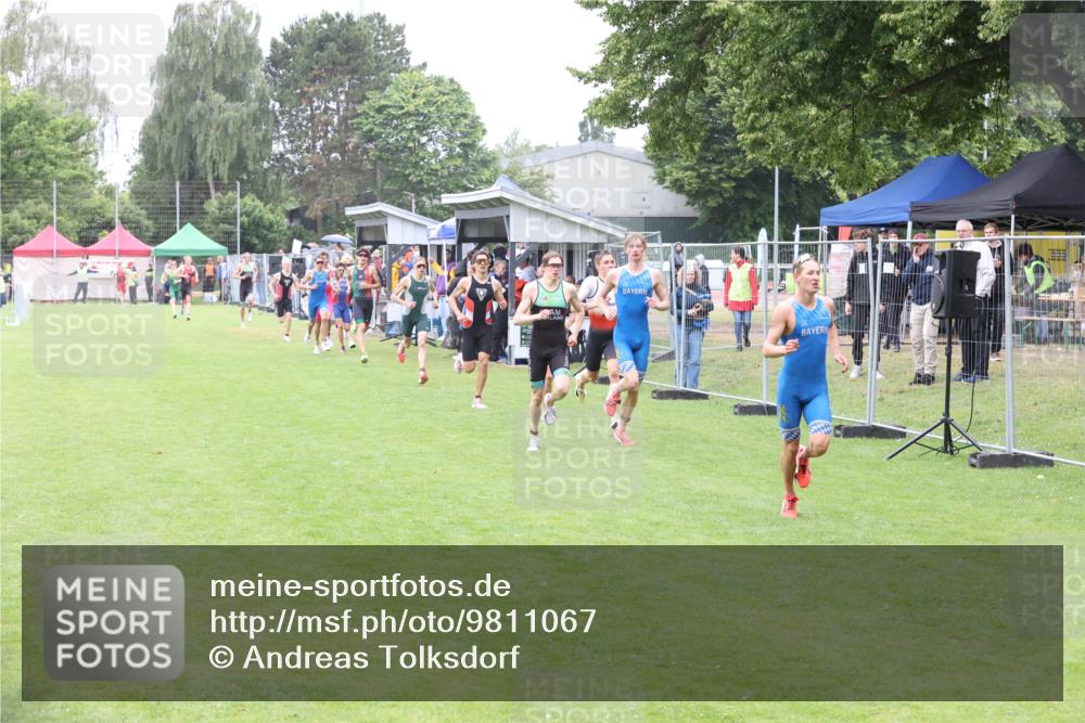 14.06.2026 - 7 Türme Triathlon Andreas Tolksdorf http://msf.ph/oto/9811067 14.06.2026 09:16:13 Schwimmen  meine-sportfotos.de