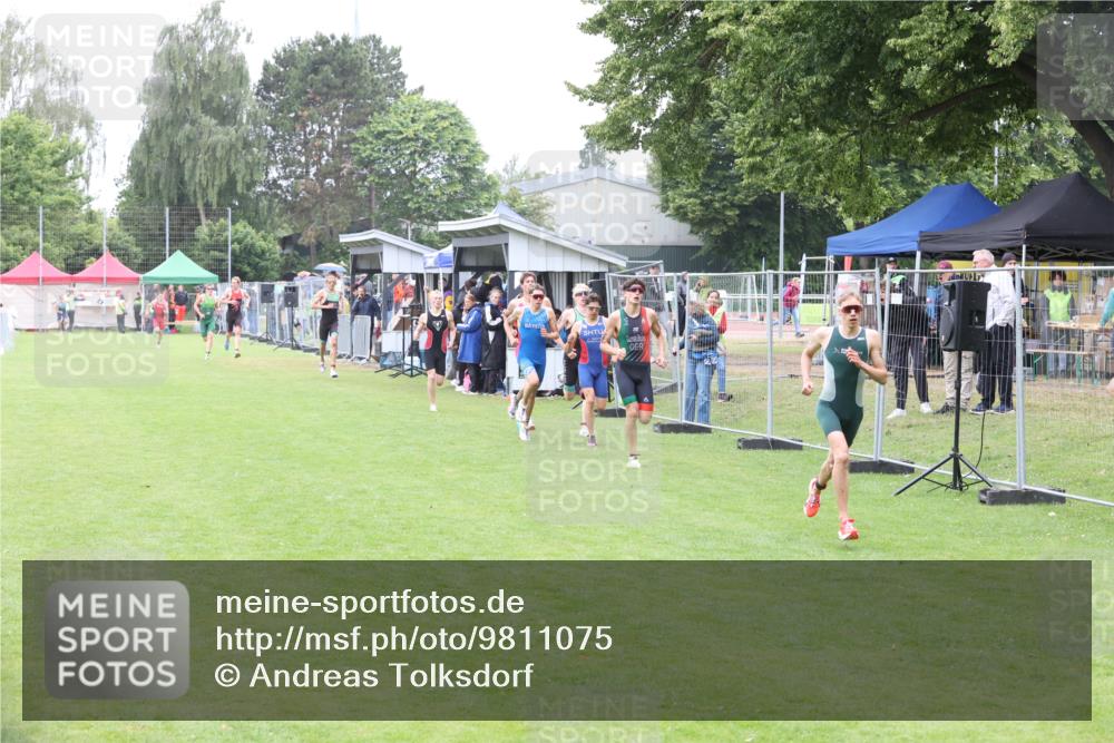 14.06.2026 - 7 Türme Triathlon Andreas Tolksdorf http://msf.ph/oto/9811075 14.06.2026 09:16:16 Schwimmen  meine-sportfotos.de