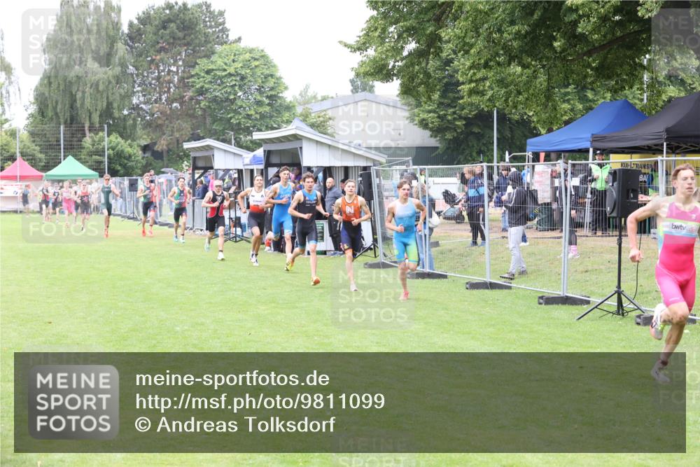 14.06.2026 - 7 Türme Triathlon Andreas Tolksdorf http://msf.ph/oto/9811099 14.06.2026 09:17:50 Schwimmen  meine-sportfotos.de