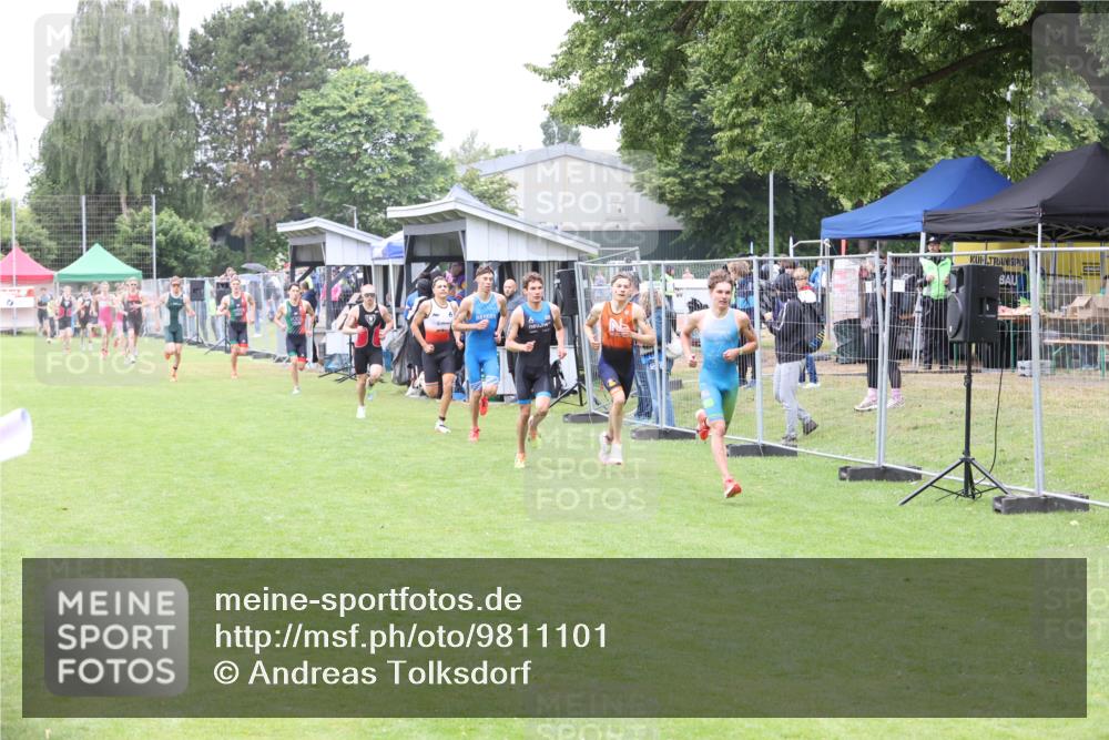 14.06.2026 - 7 Türme Triathlon Andreas Tolksdorf http://msf.ph/oto/9811101 14.06.2026 09:17:50 Schwimmen  meine-sportfotos.de