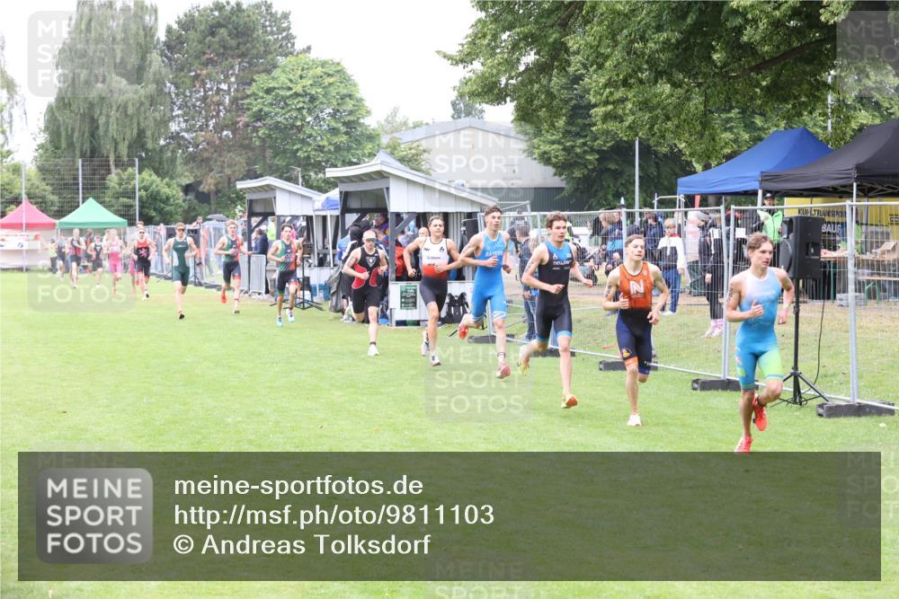 14.06.2026 - 7 Türme Triathlon Andreas Tolksdorf http://msf.ph/oto/9811103 14.06.2026 09:17:51 Schwimmen  meine-sportfotos.de