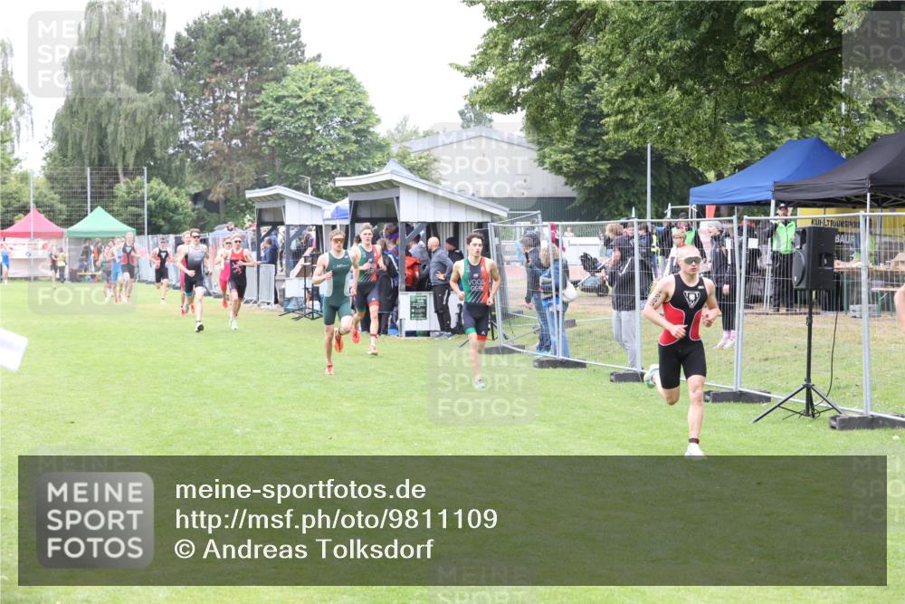 14.06.2026 - 7 Türme Triathlon Andreas Tolksdorf http://msf.ph/oto/9811109 14.06.2026 09:17:54 Schwimmen  meine-sportfotos.de