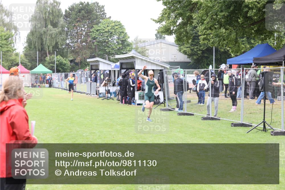 14.06.2026 - 7 Türme Triathlon Andreas Tolksdorf http://msf.ph/oto/9811130 14.06.2026 09:18:13 Schwimmen  meine-sportfotos.de