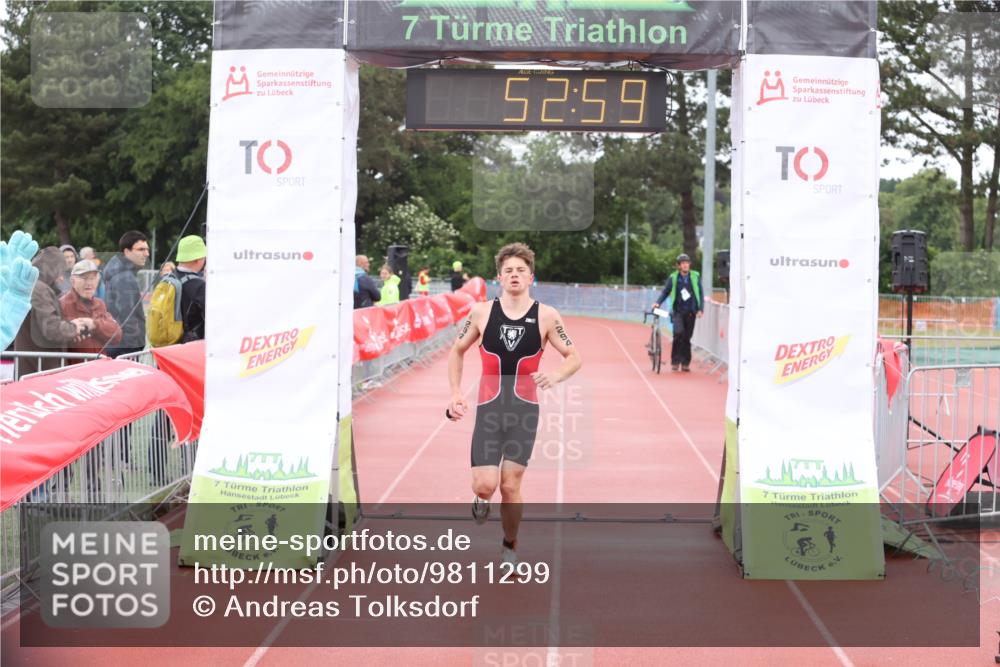 14.06.2026 - 7 Türme Triathlon Andreas Tolksdorf http://msf.ph/oto/9811299 14.06.2026 09:32:11 Schwimmen  meine-sportfotos.de