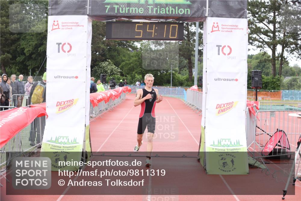 14.06.2026 - 7 Türme Triathlon Andreas Tolksdorf http://msf.ph/oto/9811319 14.06.2026 09:33:21 Schwimmen  meine-sportfotos.de