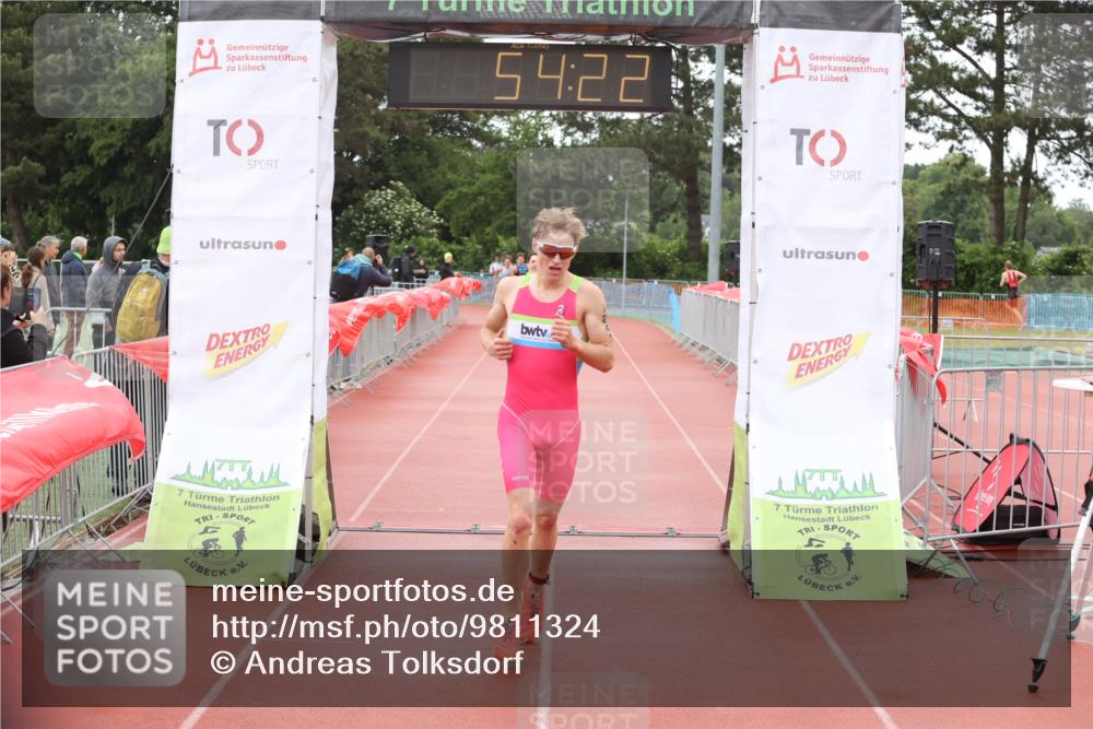 14.06.2026 - 7 Türme Triathlon Andreas Tolksdorf http://msf.ph/oto/9811324 14.06.2026 09:33:34 Schwimmen  meine-sportfotos.de
