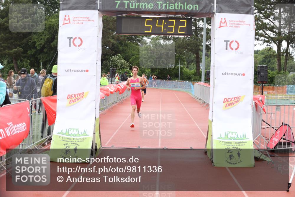 14.06.2026 - 7 Türme Triathlon Andreas Tolksdorf http://msf.ph/oto/9811336 14.06.2026 09:33:44 Schwimmen  meine-sportfotos.de