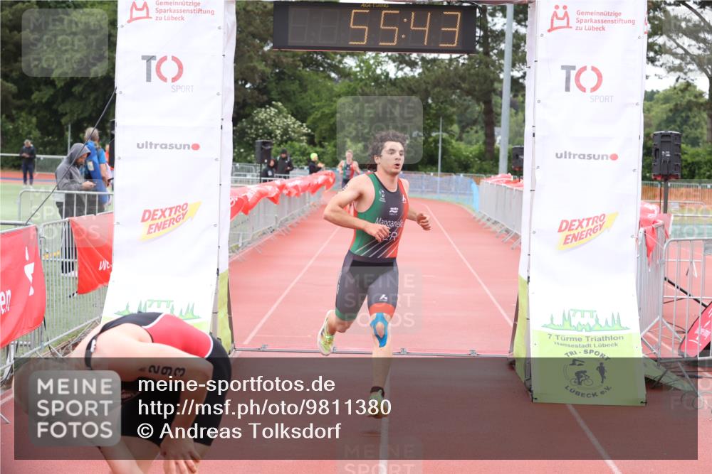 14.06.2026 - 7 Türme Triathlon Andreas Tolksdorf http://msf.ph/oto/9811380 14.06.2026 09:34:55 Schwimmen  meine-sportfotos.de