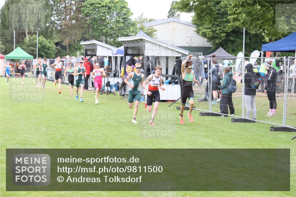 14.06.2026 - 7 Türme Triathlon Andreas Tolksdorf http://msf.ph/oto/9811500 14.06.2026 09:49:25 Schwimmen  meine-sportfotos.de
