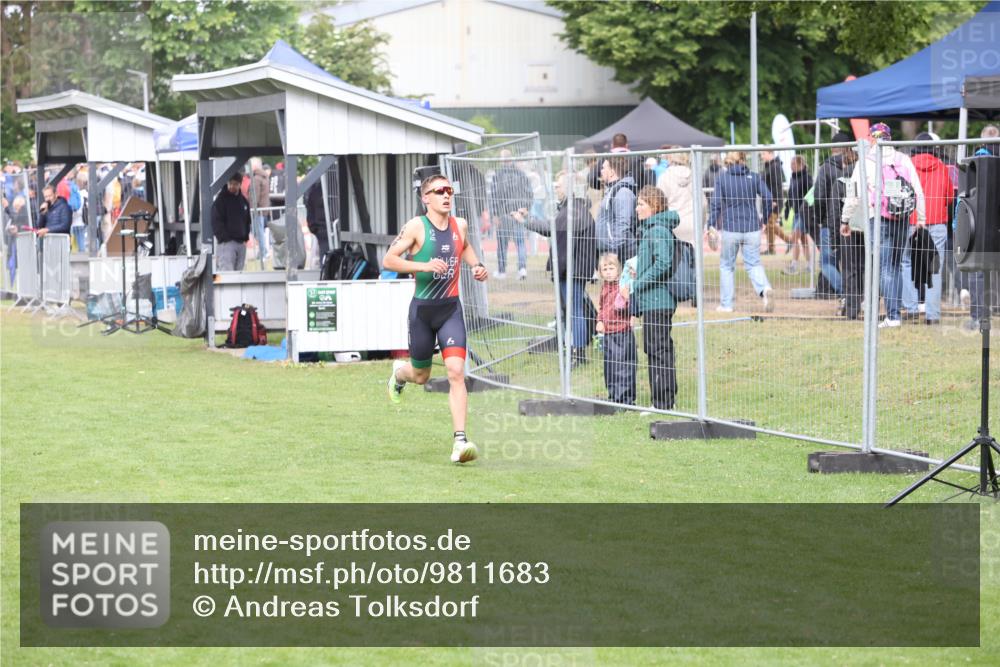 14.06.2026 - 7 Türme Triathlon Andreas Tolksdorf http://msf.ph/oto/9811683 14.06.2026 09:52:25 Schwimmen  meine-sportfotos.de