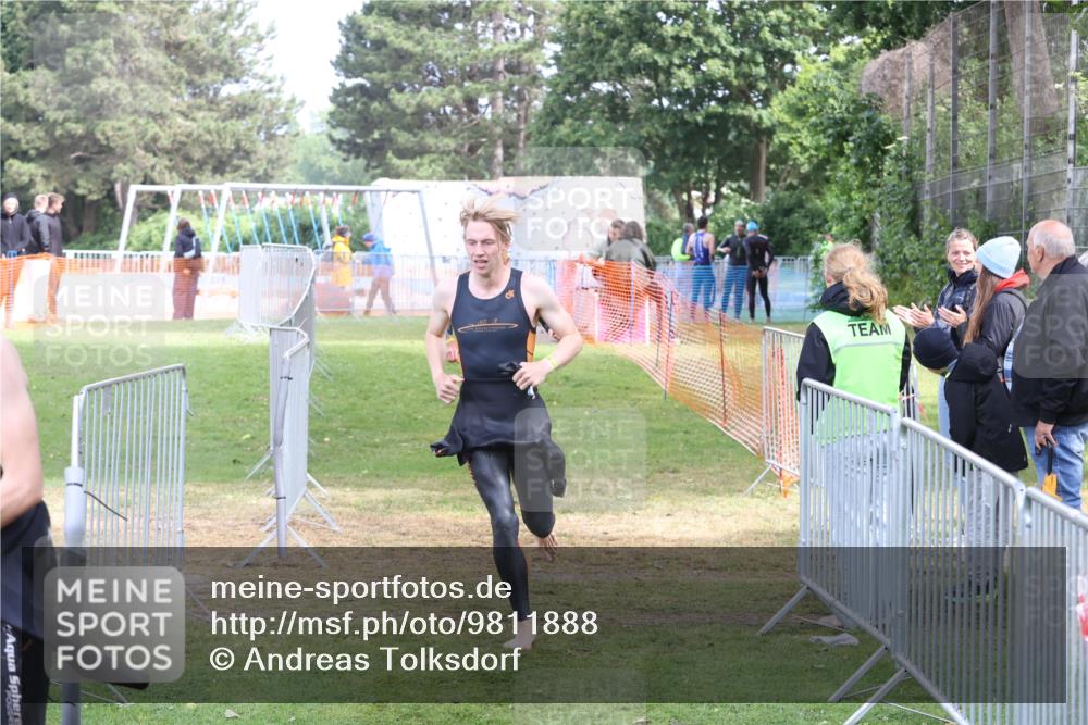 14.06.2026 - 7 Türme Triathlon Andreas Tolksdorf http://msf.ph/oto/9811888 14.06.2026 11:00:34 Schwimmen  meine-sportfotos.de