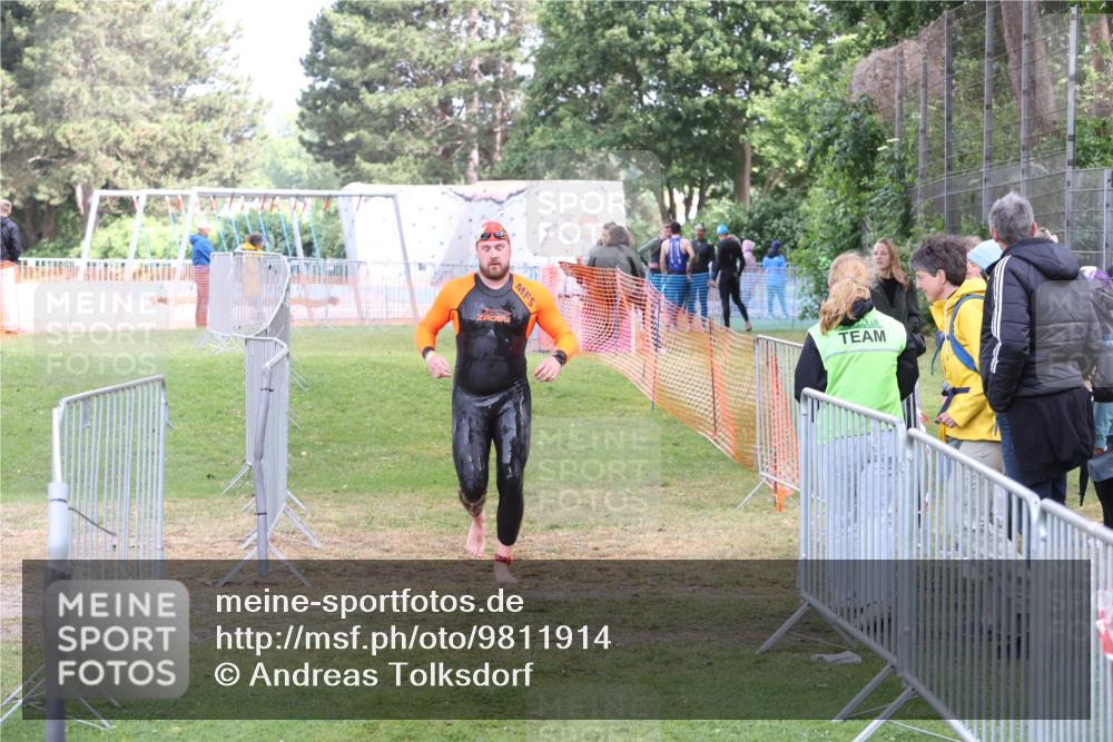 14.06.2026 - 7 Türme Triathlon Andreas Tolksdorf http://msf.ph/oto/9811914 14.06.2026 11:01:34 Schwimmen  meine-sportfotos.de