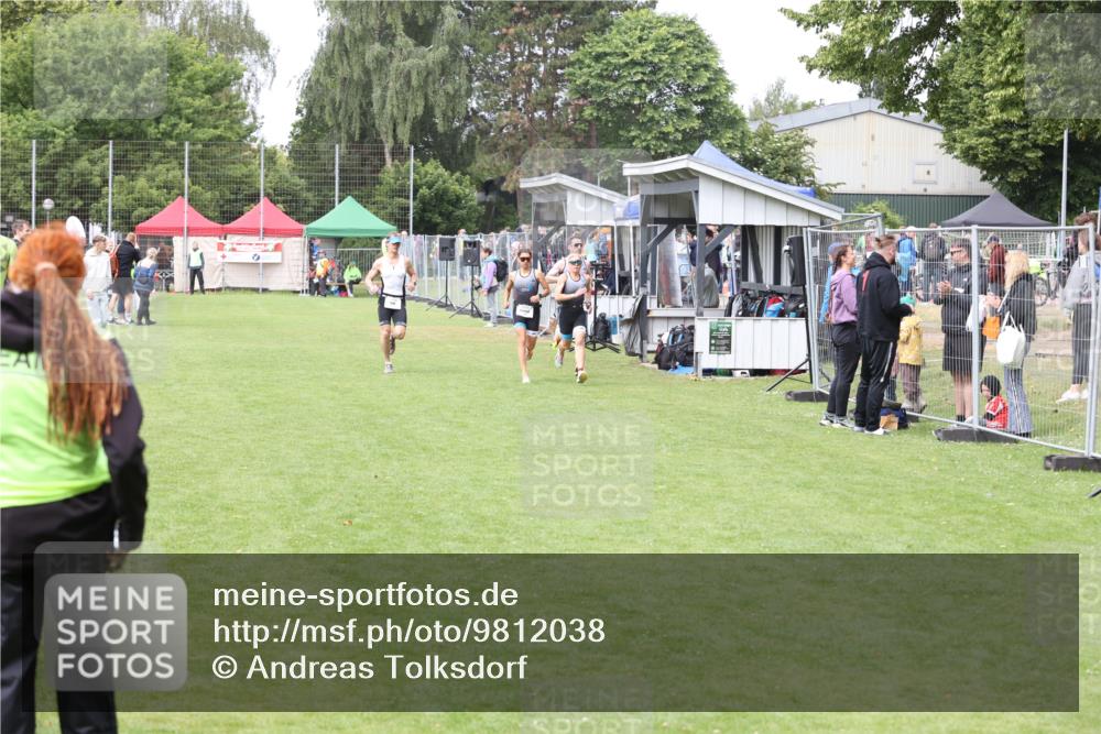 14.06.2026 - 7 Türme Triathlon Andreas Tolksdorf http://msf.ph/oto/9812038 14.06.2026 11:25:12 Schwimmen  meine-sportfotos.de