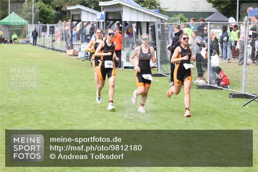 14.06.2026 - 7 Türme Triathlon Andreas Tolksdorf http://msf.ph/oto/9812180 14.06.2026 11:30:06 Schwimmen  meine-sportfotos.de