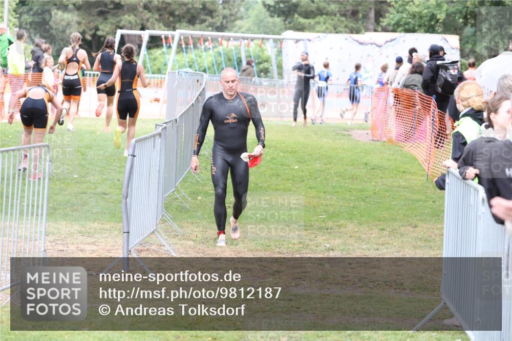 14.06.2026 - 7 Türme Triathlon Andreas Tolksdorf http://msf.ph/oto/9812187 14.06.2026 11:30:17 Schwimmen  meine-sportfotos.de