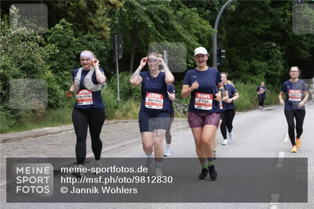 14.06.2026 - REWE Women's Run Jannik Wohlers http://msf.ph/oto/9812830 14.06.2026 11:05:50 Laufen 6033, 5645, 57, 5678, 57 meine-sportfotos.de