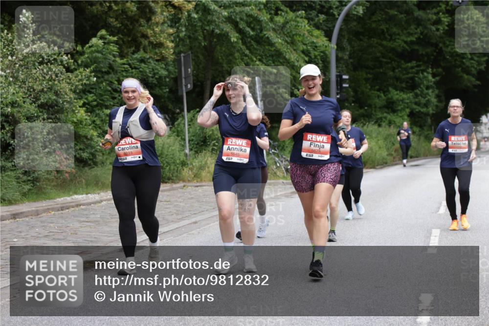14.06.2026 - REWE Women's Run Jannik Wohlers http://msf.ph/oto/9812832 14.06.2026 11:05:50 Laufen 6033, 5645, 57, 5678, 57 meine-sportfotos.de