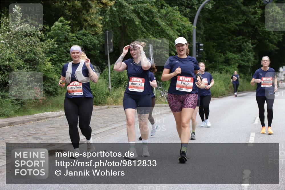 14.06.2026 - REWE Women's Run Jannik Wohlers http://msf.ph/oto/9812833 14.06.2026 11:05:50 Laufen 6033, 7, 5645, 7, 5678, 7 meine-sportfotos.de