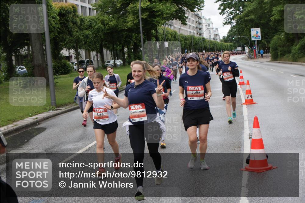 14.06.2026 - REWE Women's Run Jannik Wohlers http://msf.ph/oto/9812932 14.06.2026 10:39:25 Laufen 5821, 5675, 657, 5777, 57 meine-sportfotos.de