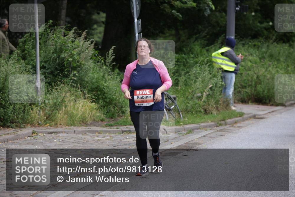 14.06.2026 - REWE Women's Run Jannik Wohlers http://msf.ph/oto/9813128 14.06.2026 11:06:57 Laufen 5304, 657 meine-sportfotos.de