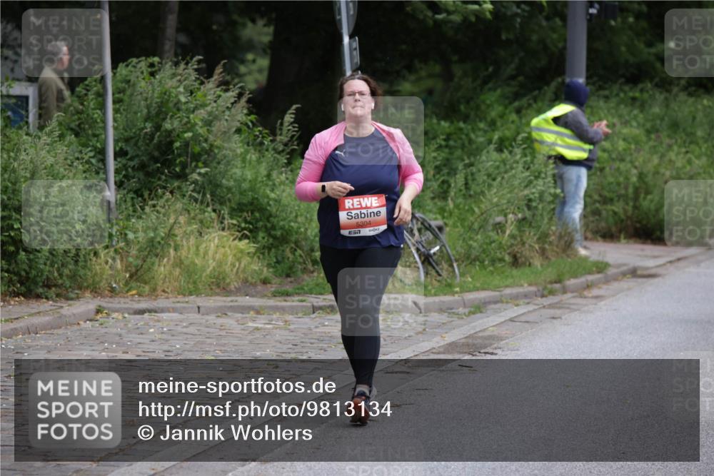 14.06.2026 - REWE Women's Run Jannik Wohlers http://msf.ph/oto/9813134 14.06.2026 11:06:57 Laufen 5304 meine-sportfotos.de